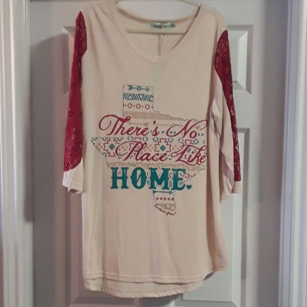 Tee with lace insert on sleeve , Texas spirt